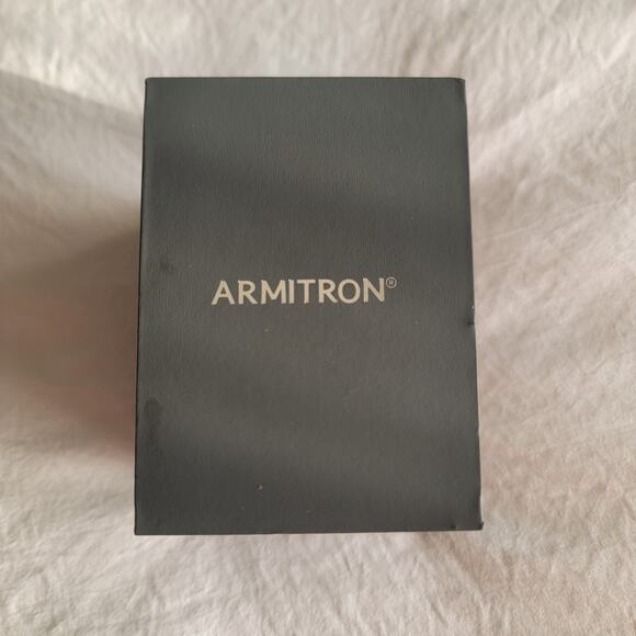 Armitron Womens Watch NWT Model 75/5769BLSV Silver Tone Blue Dial Diamond Accent - Picture 2 of 3